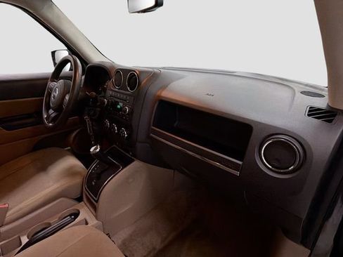 Used 2014 Jeep Patriot Sport w/ Power Value Group image 22
