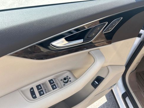 Used 2018 Audi Q7 3.0T Prestige AWD/4WD image 12