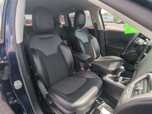 Used 2021 Jeep Compass Latitude w/ Convenience Group AWD/4WD image 24