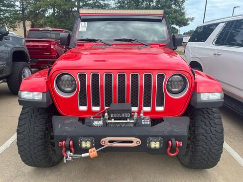 Used 2018 Jeep Wrangler Unlimited Sahara AWD/4WD image 2