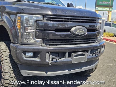 Used 2019 Ford F250 Lariat w/ Lariat Ultimate Package AWD/4WD image 8