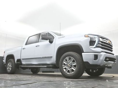 New 2026 Chevrolet Silverado 2500 High Country w/ High Country Premium Package AWD/4WD image 43