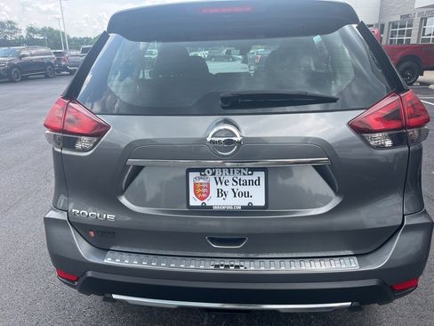 Used 2019 Nissan Rogue S image 4