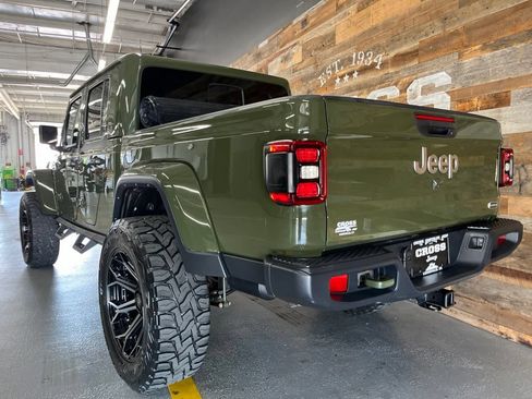 Used 2021 Jeep Gladiator Overland w/ Popular Equipment Package AWD/4WD image 24