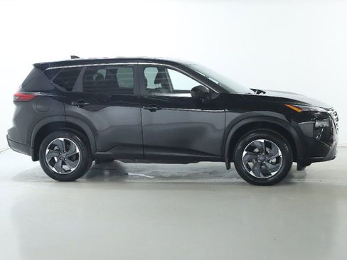 Certified 2026 Nissan Rogue SV w/ Cold Weather Package image 11