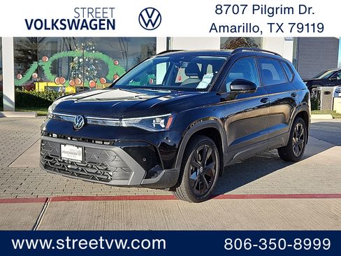 New 2026 Volkswagen Taos SE image 1