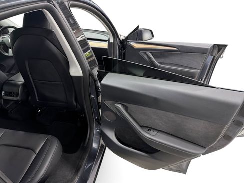 Certified 2023 Tesla Model Y Performance AWD/4WD image 12