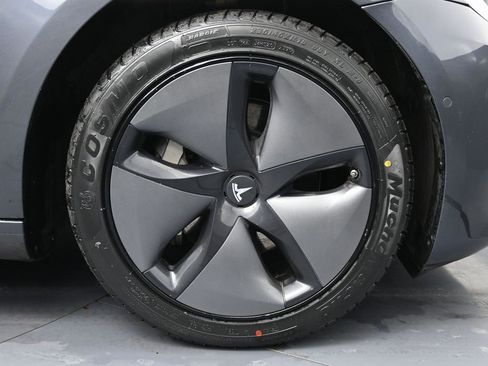 Used 2018 Tesla Model 3 Long Range image 11