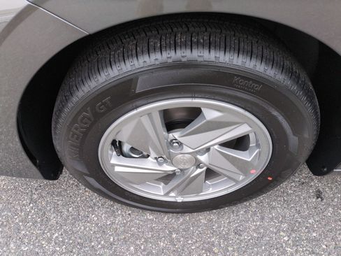 New 2026 Hyundai Elantra SE FWD image 12