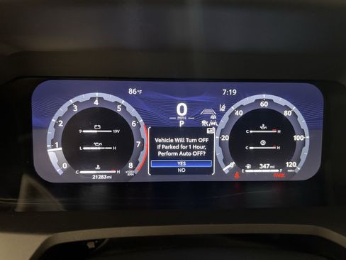Used 2025 Toyota 4Runner Limited AWD/4WD image 18