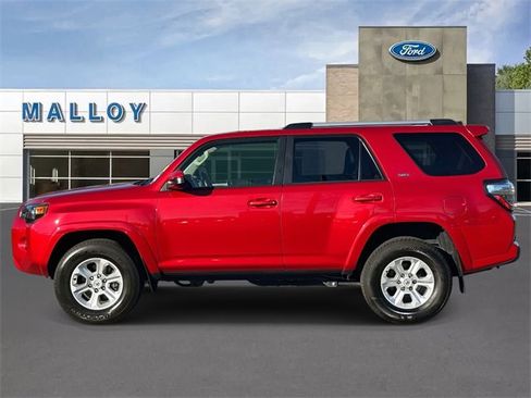 Used 2023 Toyota 4Runner SR5 image 5