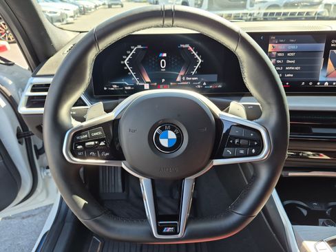 Used 2025 BMW 330i Sedan w/ M Sport Package RWD image 17