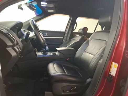 Used 2016 Ford Explorer XLT w/ Equipment Group 202A FWD image 22