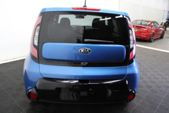 Used 2016 Kia Soul + w/ Designer's Package FWD image 6