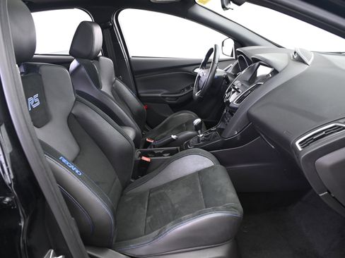 Used 2016 Ford Focus RS image 24
