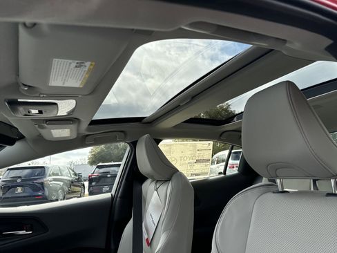 New 2024 Toyota Prius Limited image 16
