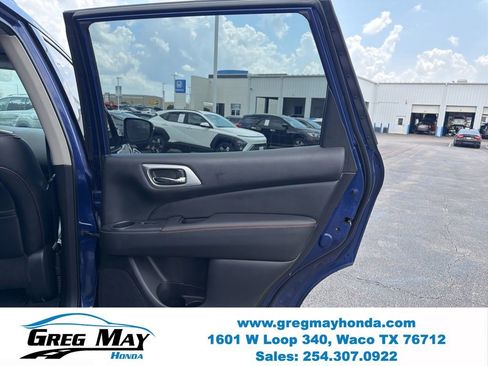 Used 2019 Nissan Pathfinder SL FWD image 30