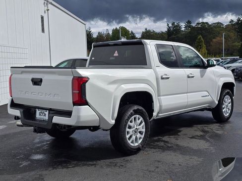 New 2025 Toyota Tacoma SR5 image 3