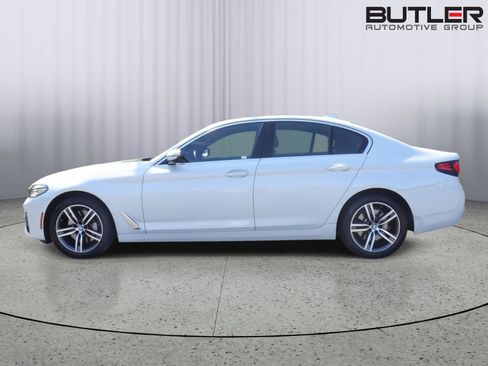 Used 2023 BMW 530i w/ Convenience Package RWD image 4