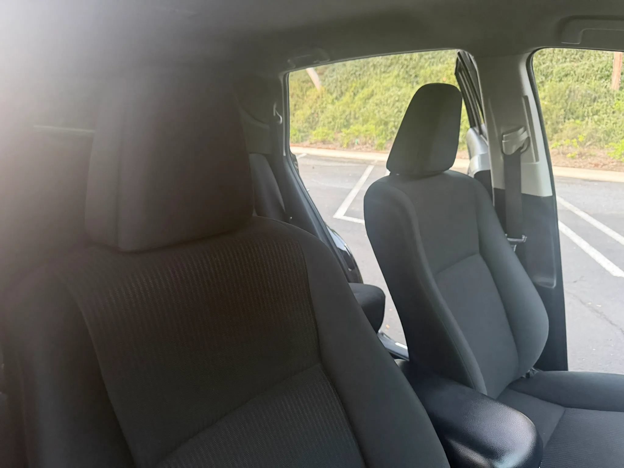 Used 2016 Toyota RAV4 LE FWD image 18