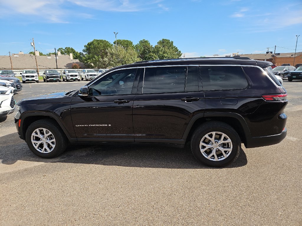 Used 2022 Jeep Grand Cherokee L Limited w/ Luxury Tech Group II RWD image 6