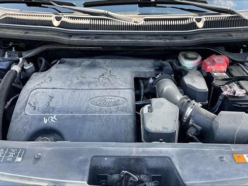Used 2015 Ford Explorer XLT w/ Equipment Group 202B AWD/4WD image 9