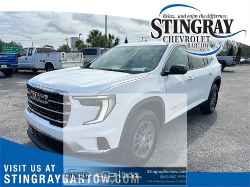 Used 2025 GMC Acadia Elevation image 1