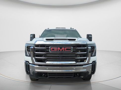 Used 2025 GMC Sierra 3500 SLE w/ SLE Value Package AWD/4WD image 2