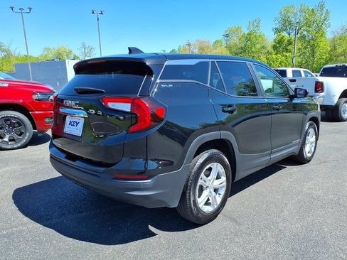 Used 2024 GMC Terrain SLE FWD image 7