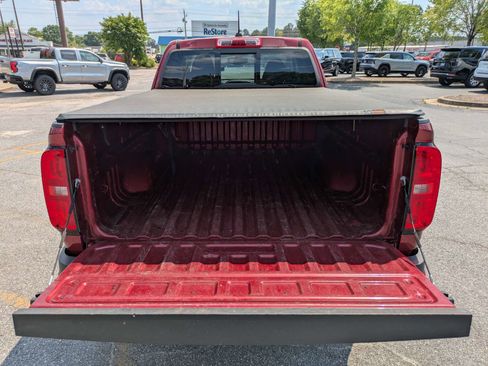 Used 2017 Chevrolet Colorado Z71 RWD image 12