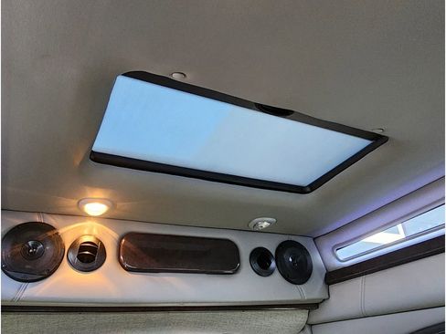Used 2021 Chevrolet Express 3500 LS w/ Chrome Appearance Package RWD image 32