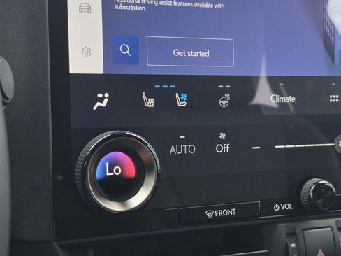 Used 2024 Lexus GX 550 w/ Accessory Package (31) AWD/4WD image 33