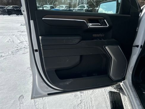 Used 2024 Chevrolet Silverado 1500 High Country image 29