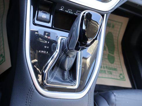 Used 2023 Subaru Outback Limited image 30