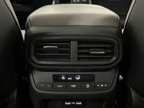 Used 2023 Honda Pilot EX-L image 33