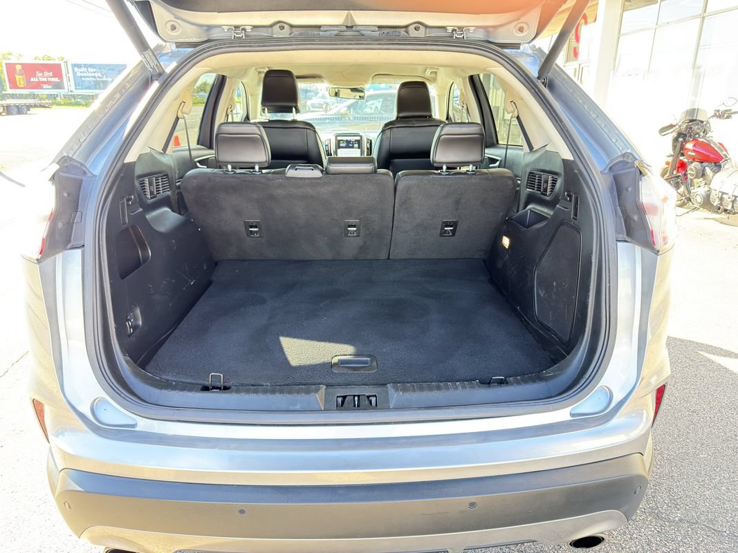 Used 2022 Ford Edge Titanium AWD/4WD image 38