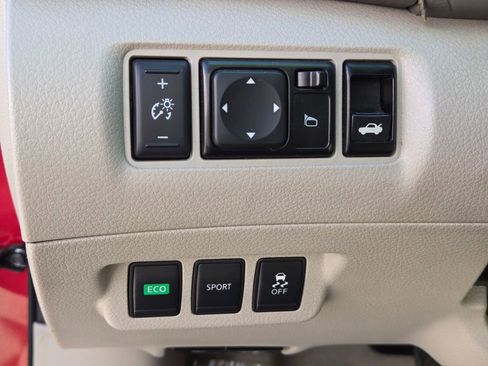 Used 2014 Nissan Sentra S image 27