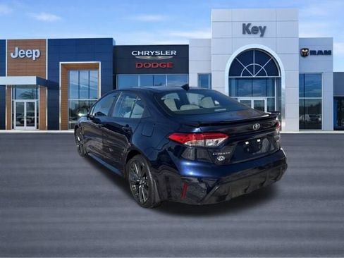 Used 2023 Toyota Corolla SE w/ Carpet Mat Package (TMS) image 3