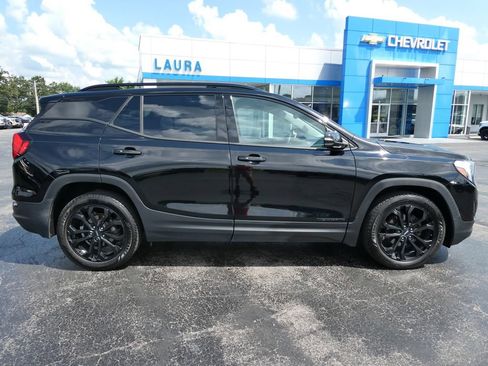 Used 2020 GMC Terrain SLT w/ Preferred Package FWD image 4