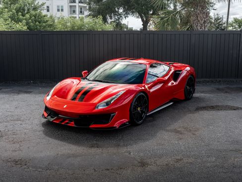 Used 2019 Ferrari 488 Pista Coupe RWD image 31