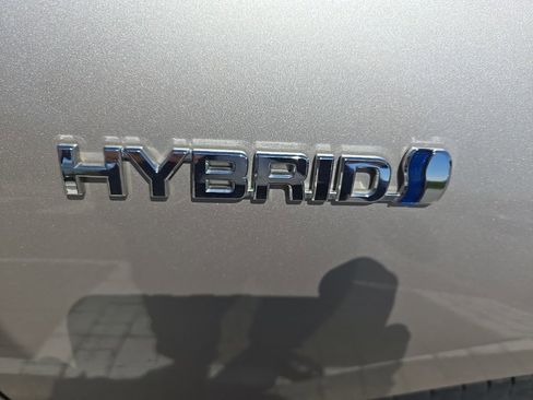 Used 2021 Toyota Venza Limited AWD/4WD image 20