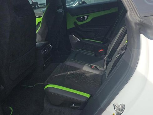 Used 2023 Lamborghini Urus S image 9