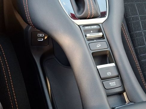 Used 2025 Honda HR-V Sport image 23