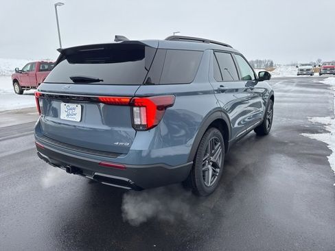 New 2026 Ford Explorer ST-Line w/ ST-Line Street Pack image 5