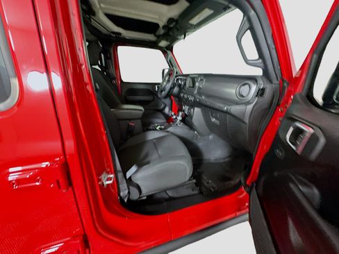 Used 2023 Jeep Wrangler Unlimited w/ Convenience Group AWD/4WD image 29