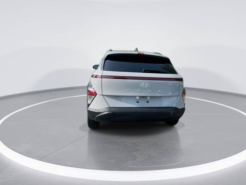 Used 2025 Hyundai Kona SEL AWD/4WD image 7