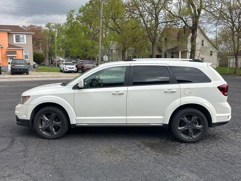 Used 2019 Dodge Journey Crossroad w/ Navigation Group AWD/4WD image 3