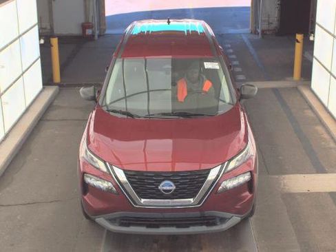 Used 2023 Nissan Rogue S AWD/4WD image 2