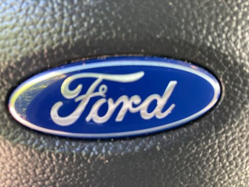 Used 2019 Ford F150 XLT w/ Equipment Group 302A Luxury AWD/4WD image 26