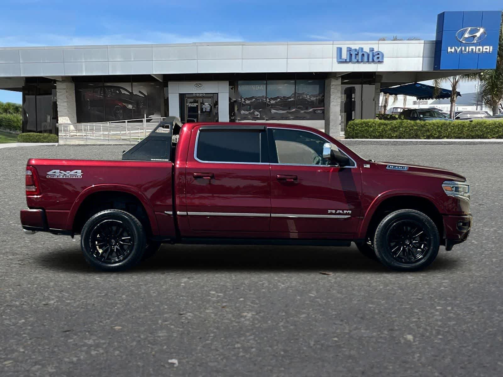 Used 2023 RAM 1500 Limited w/ Off Road Group AWD/4WD image 9
